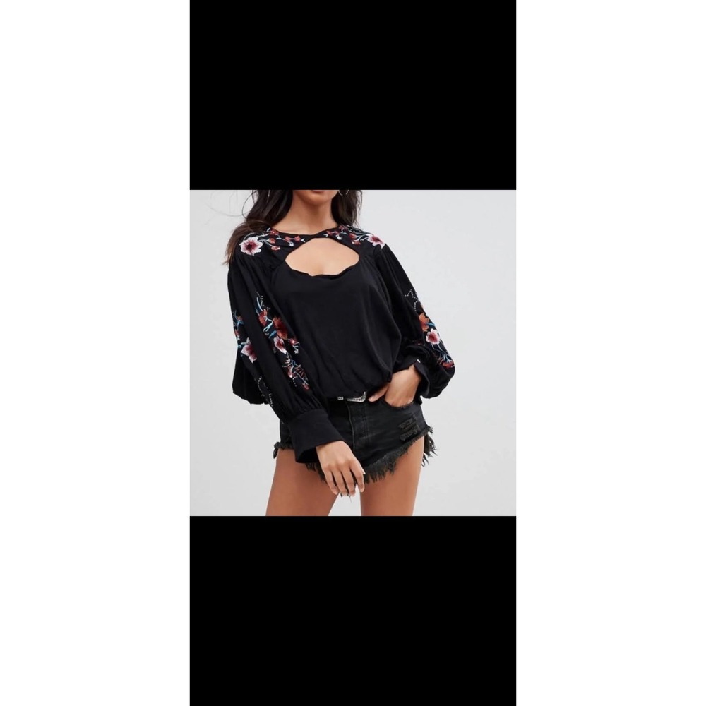 Free People Long Sleeve Emboidered top size Small